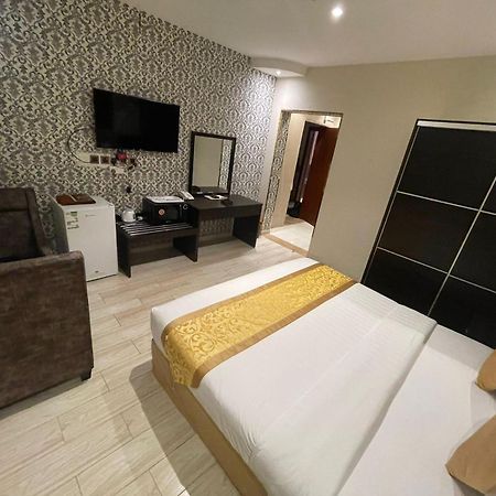 Nourth House Aparthotel Al Qurayyat Esterno foto